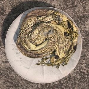 Unique Paisley Print Scarf